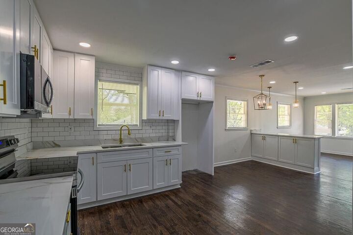 Property Photo:  1044 Rocksprings Street  GA 30297 