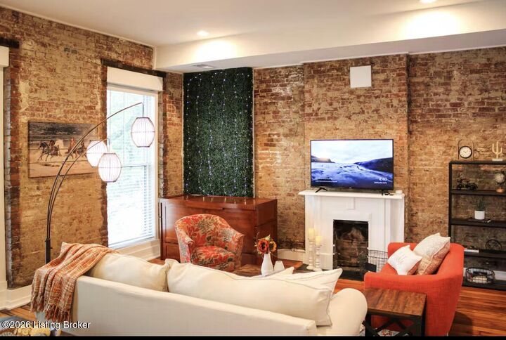 Property Photo:  1425 Quincy St  KY 40206 