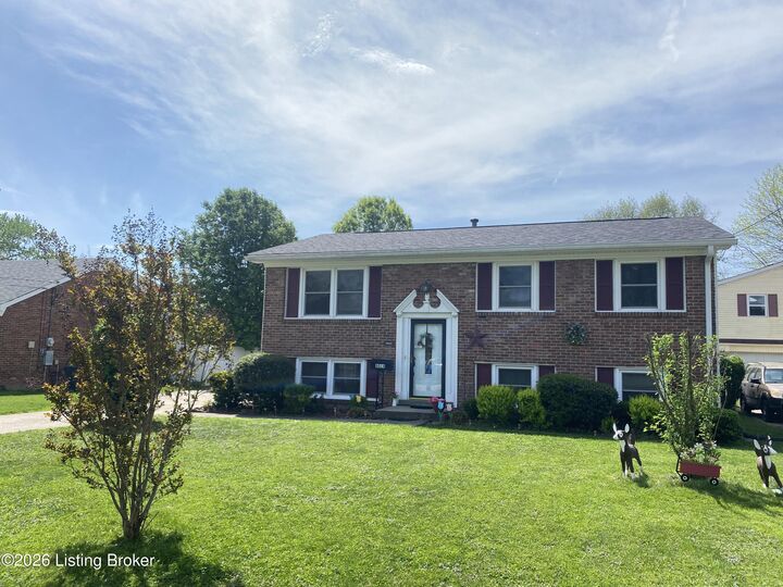 Property Photo:  8014 Broadfern Dr  KY 40291 