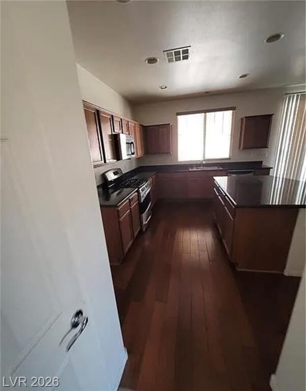 Property Photo:  6647 Brooklyn Heights Street  NV 89166 
