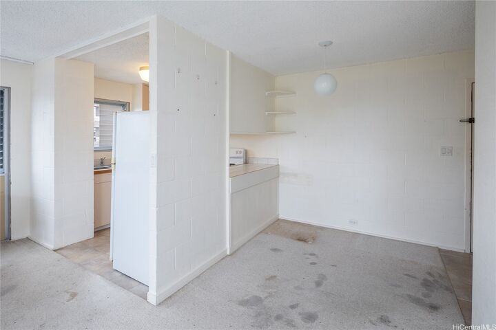 Property Photo:  509 University Avenue 504  HI 96826 