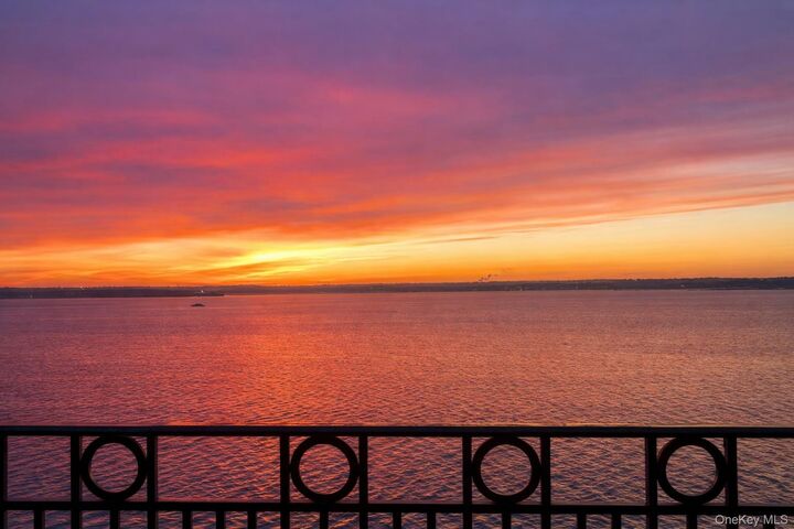 Property Photo: 1434 Outlook Avenue 3 NY 10465