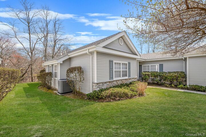 Property Photo:  485 Woodscreek Court  NY 11955 