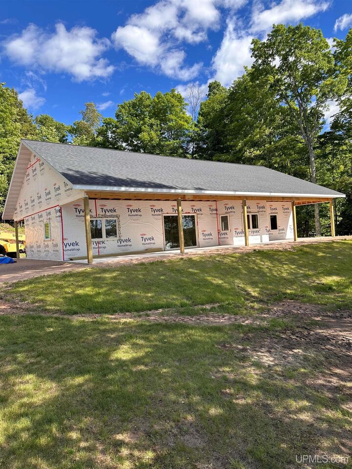 Property Photo: 14098 Bayview Drive MI 49946