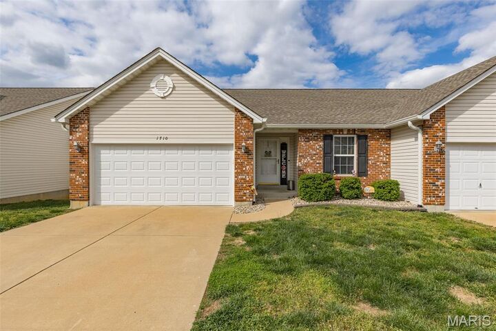 Property Photo:  1710 Lexington Place  MO 63048 