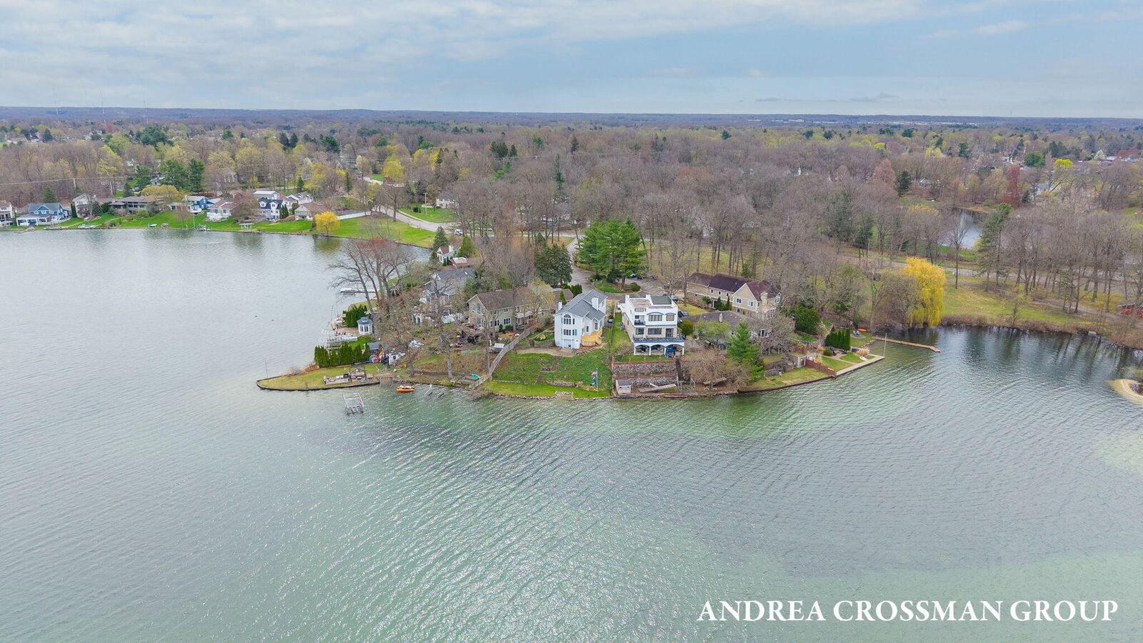 Property Photo: 567 Breezy Bluff Street MI 49015