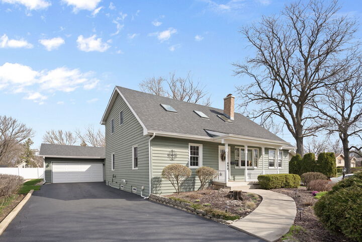 Property Photo: 1740 Idlewild Lane IL 60430