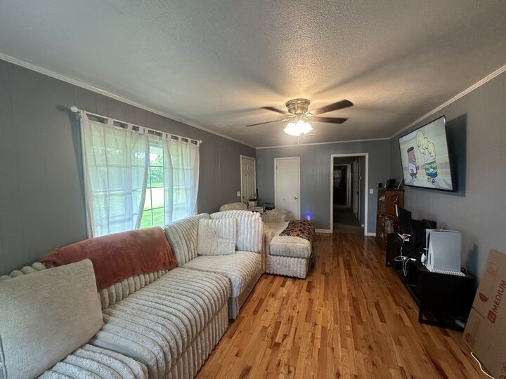 Property Photo: 1814 Grandaddy Rd TN 38464