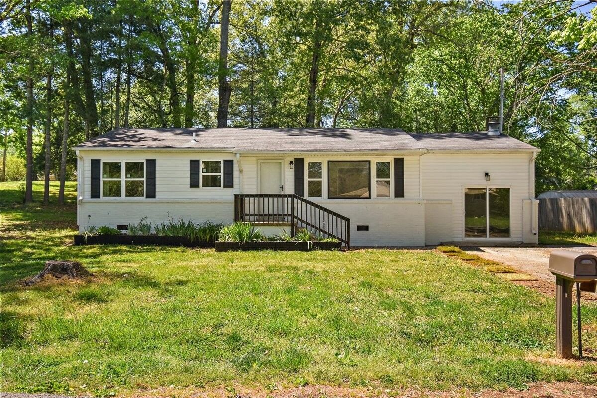 Property Photo:  309 Rickenbacker Dr  TN 37388 