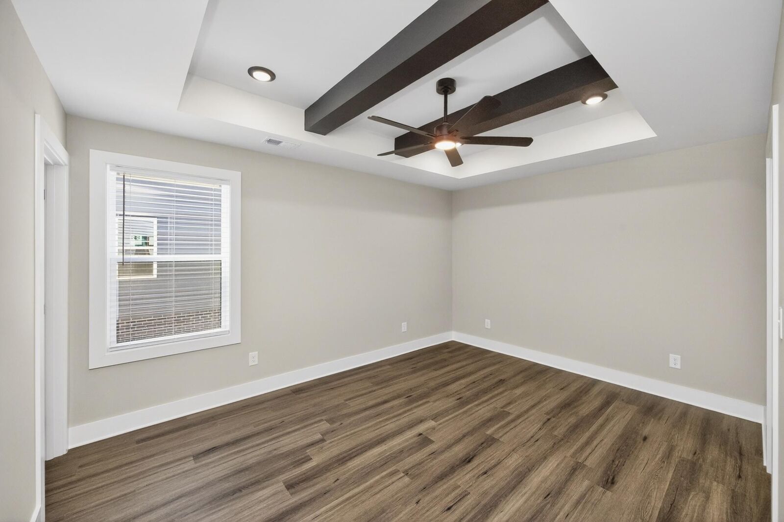 Property Photo:  206 Ross Ave 110  TN 37066 