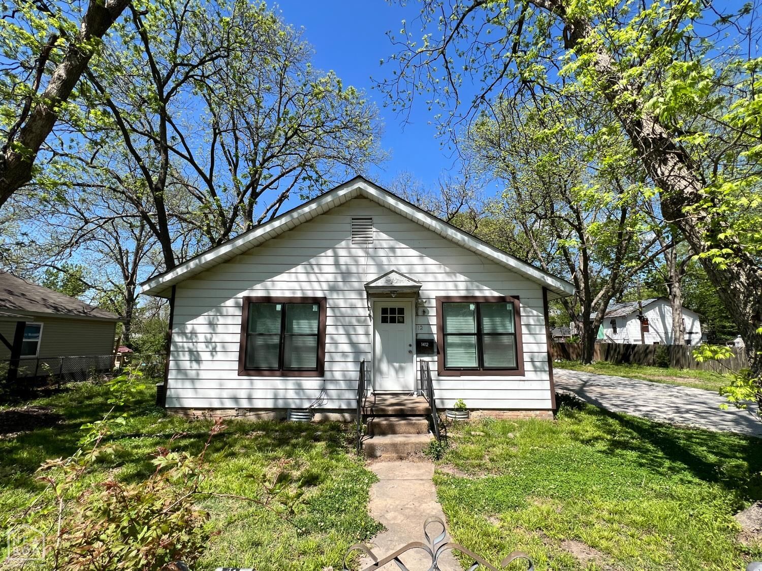 Property Photo:  1412 W Monroe Avenue  AR 72401 