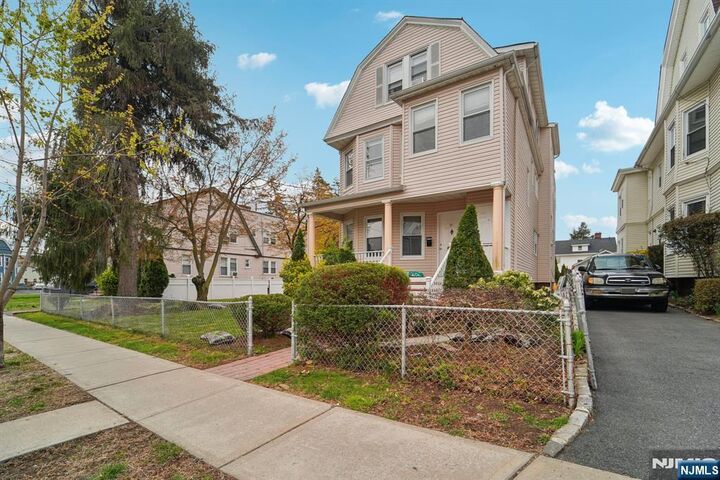 Property Photo:  50 Riggs Place  NJ 07052 