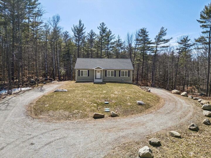 Property Photo:  21 Caldwell Lane  NH 03782 