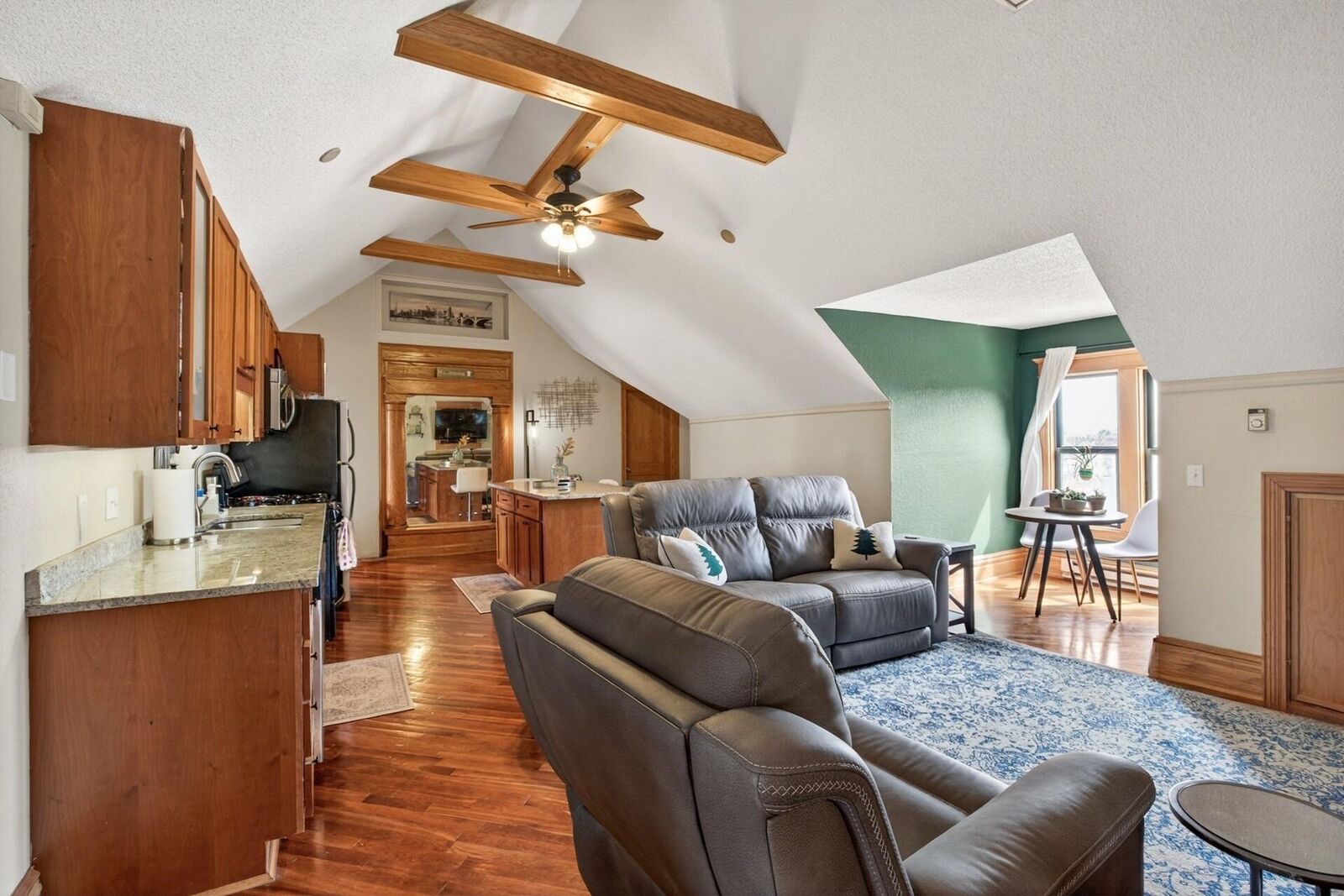 Property Photo:  1936 Aldrich Avenue S E301  MN 55403 