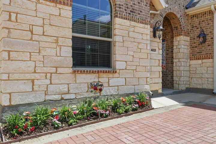 Property Photo:  4831 Forest Crest Parkway  TX 76005 