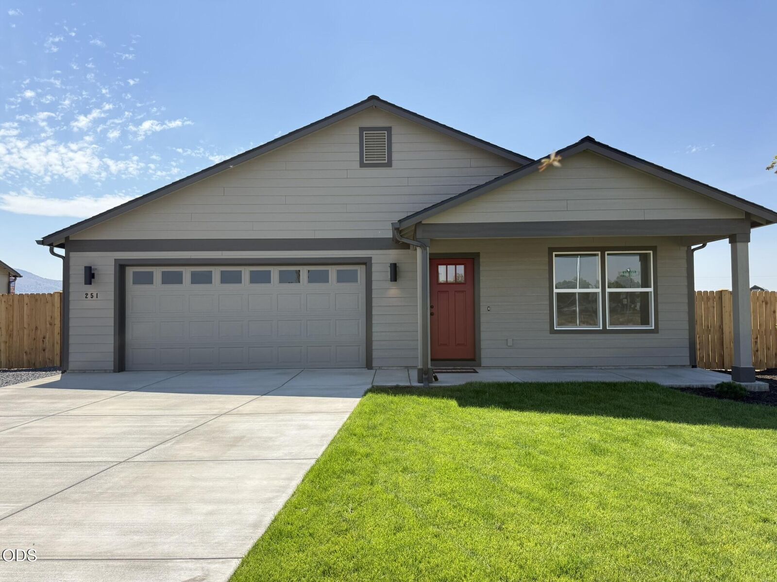 Property Photo: 251 SE Peppermint Loop 6 OR 97734