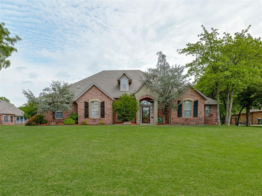 Property Photo:  8762 Palermo Drive  OK 73034 