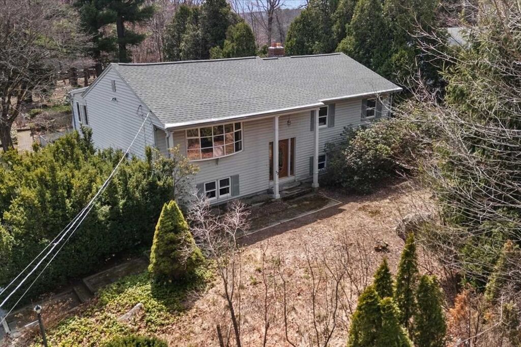 Property Photo:  52 South Rd  MA 01520 