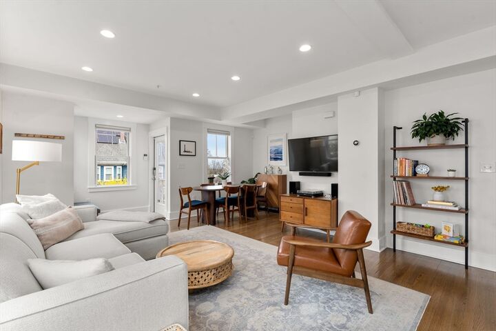 Property Photo:  43 Salcombe St 3  MA 02125 