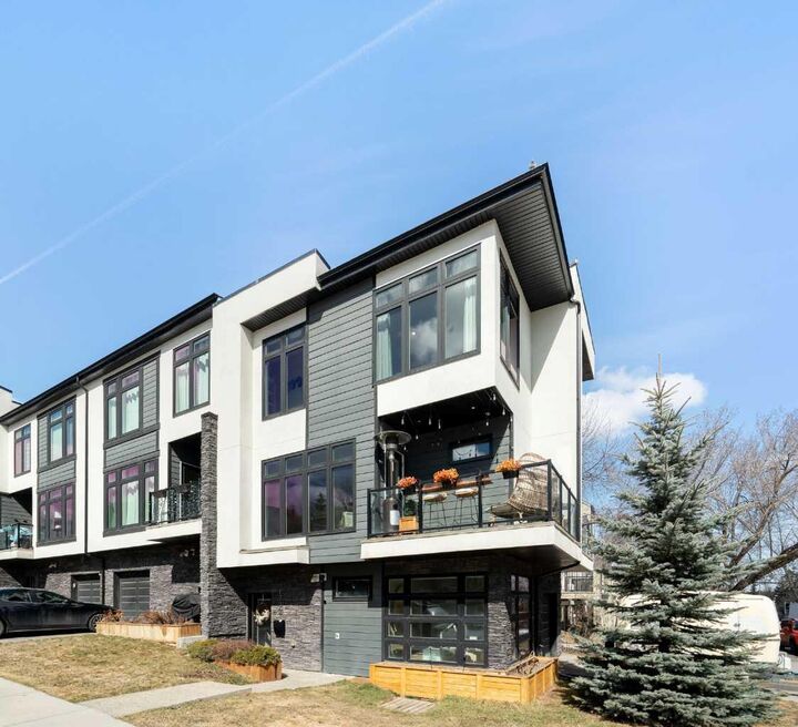 Property Photo:  1702 19 Avenue SW  AB T2T 6W6 