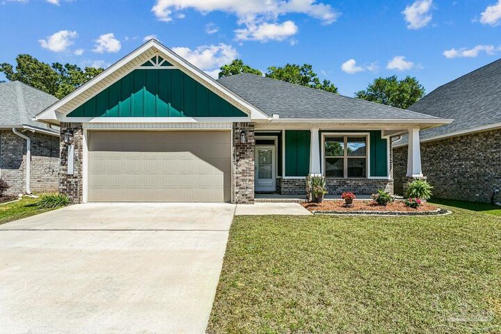 Property Photo:  3875 Shady Grove Dr  FL 32571 