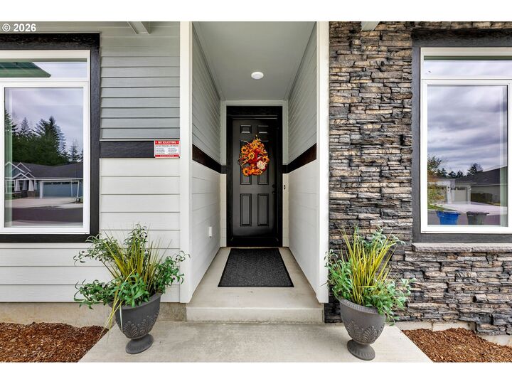 Property Photo: 2821 NW 8th Pl WA 98604