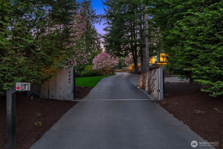 Property Photo:  4445  140th Avenue NE  WA 98005 