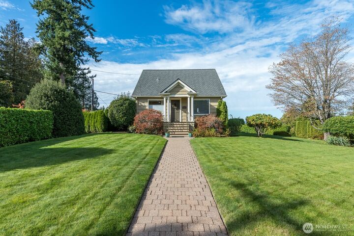 Property Photo: 4436 Seahurst WA 98203