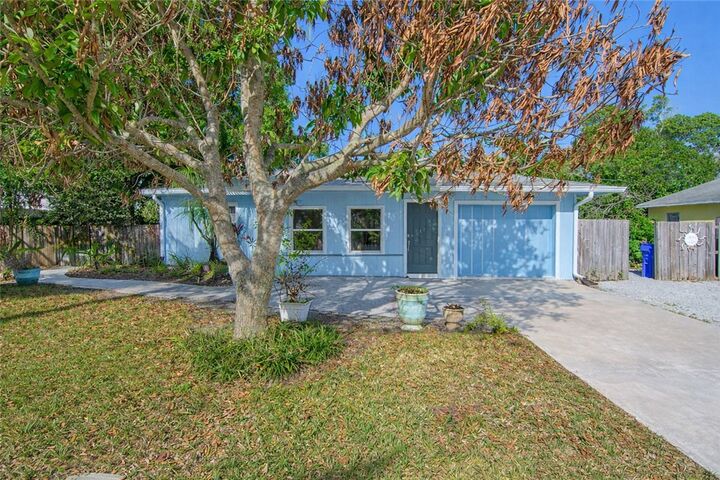 Property Photo: 1545 Highland Avenue FL 32960