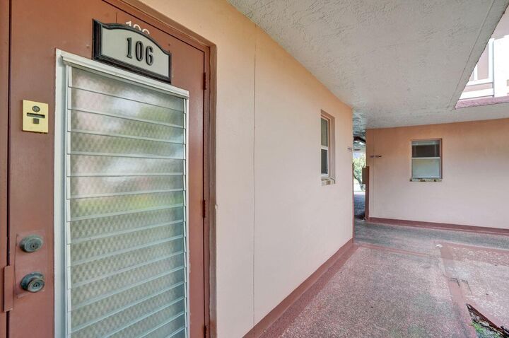 Property Photo:  9460 Sunrise Lakes Boulevard 106  FL 33322 