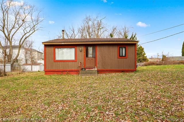 Property Photo:  5094 Coshocton Drive  MI 48327 