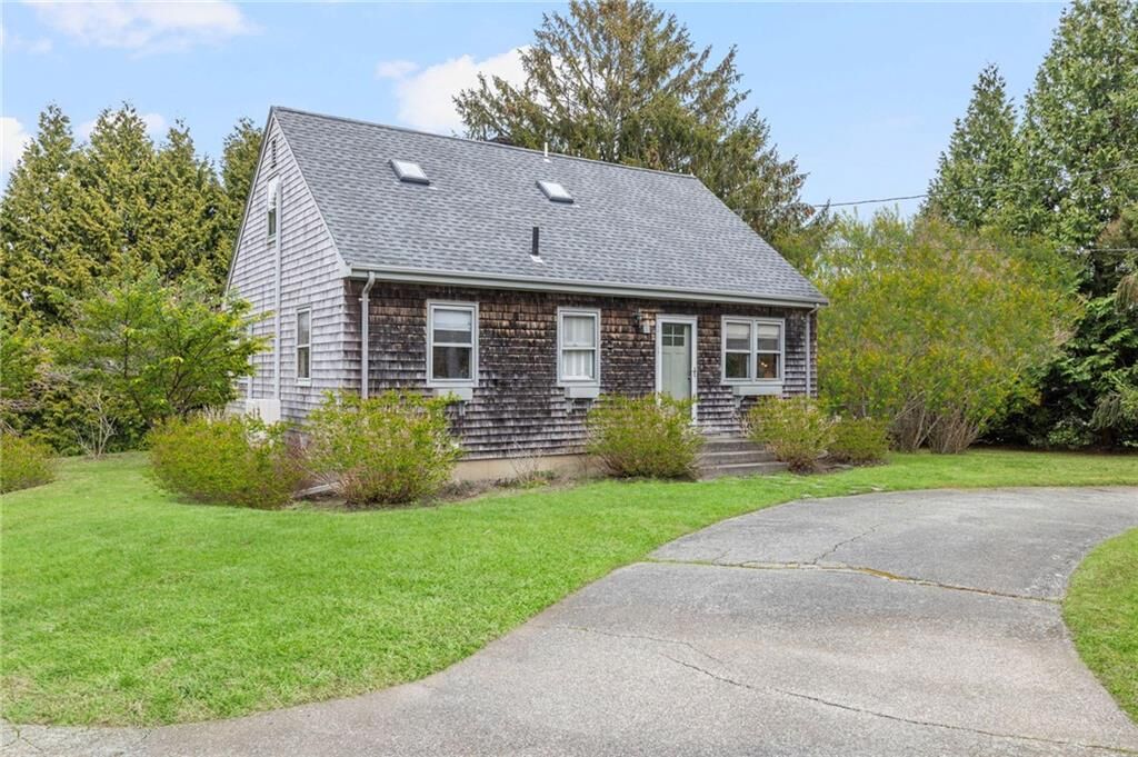 Property Photo:  26 South Shore Road  RI 02837 