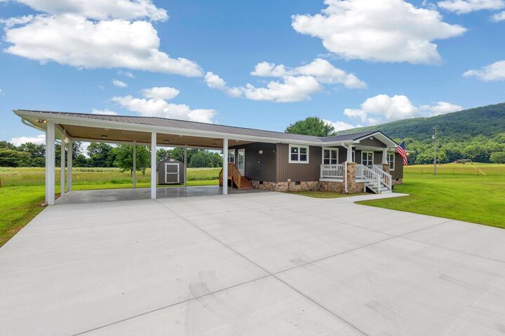 Property Photo:  191 Mahoney Road  TN 37327 