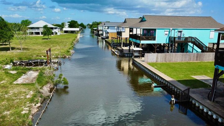 Property Photo: 311 Lake Breeze Rd Road LA 70645