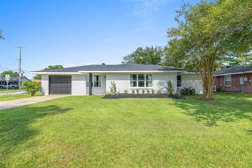 Property Photo:  4701 Desoto Street  LA 70607 