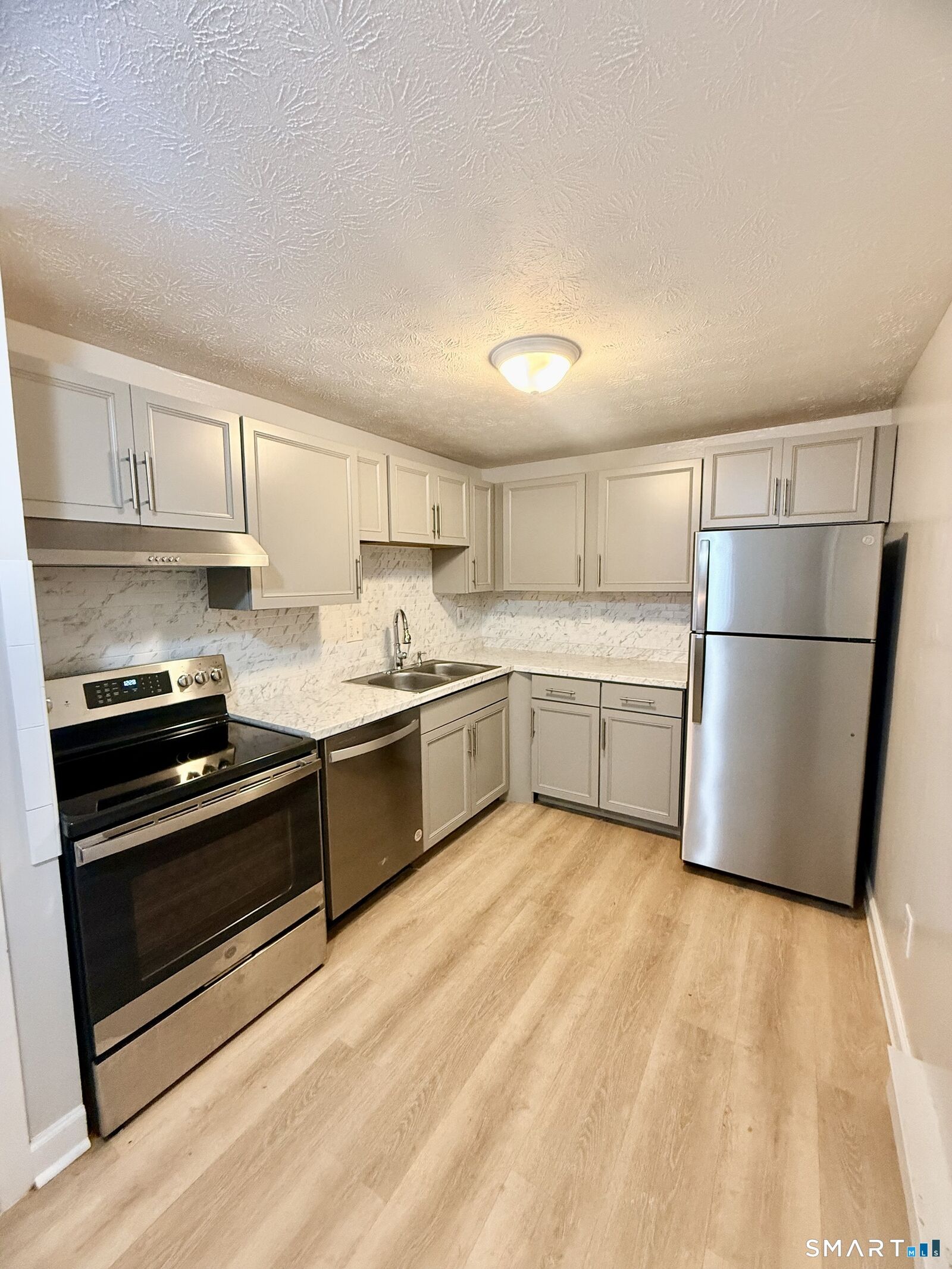 Property Photo:  949 Pleasant Valley Road 801  CT 06074 