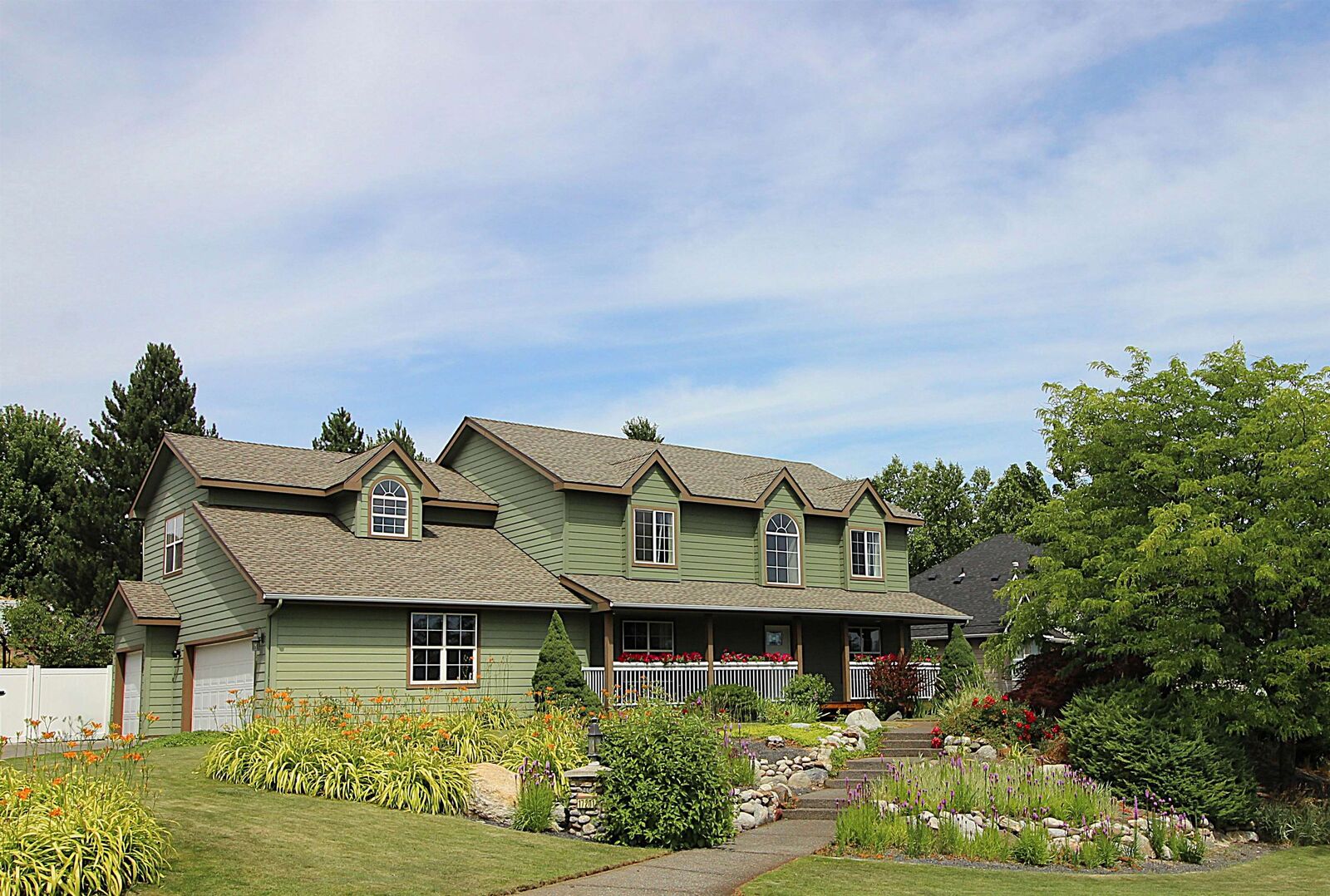 Property Photo:  17201 E Galaxy Ln  WA 99016 