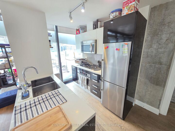 Property Photo:  224 King Street W 903  ON M5V 0A6 