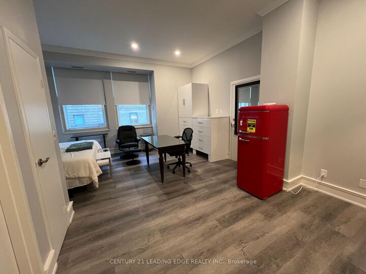 Property Photo: 1 King Street W 1013 ON M5H 1A1