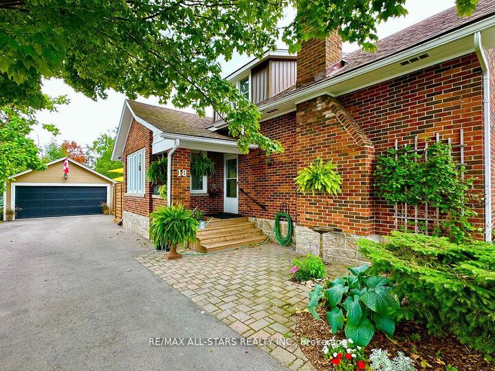 Property Photo:  18 Joseph Street  ON K0M 1A0 