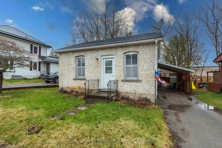 12 Albert Road — photo 1