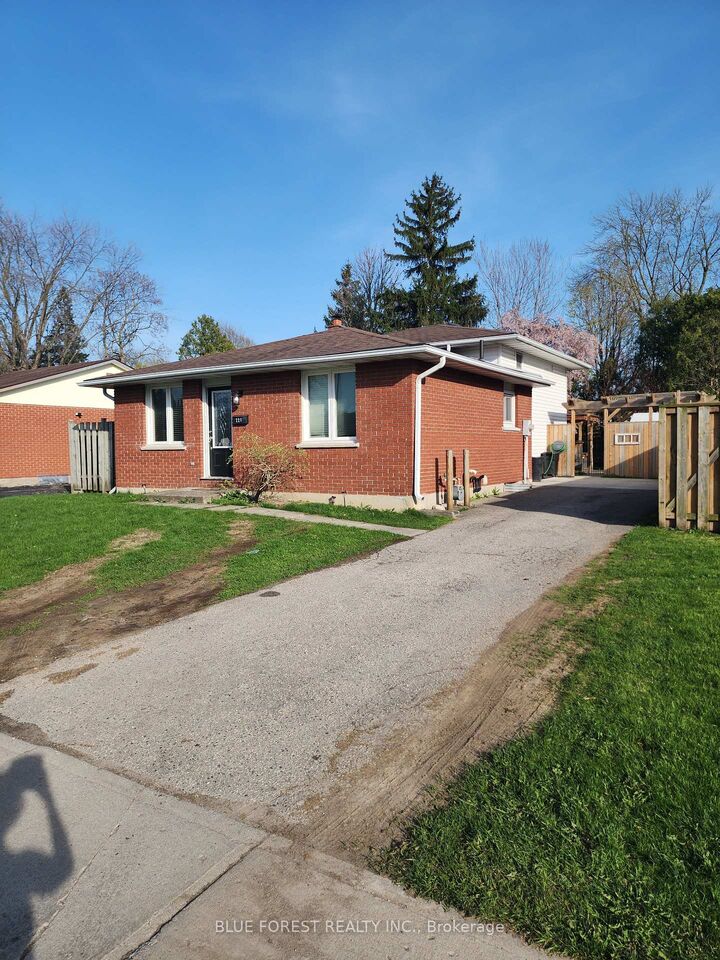 Property Photo: 221 Admiral Drive ON N5V 1H9