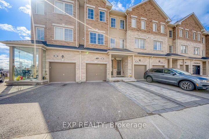 Property Photo:  33 Karl Williams Lane  ON L3S 0C7 
