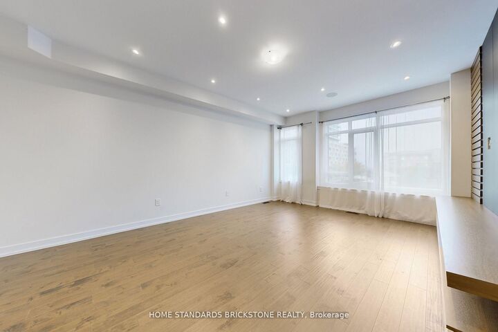 Property Photo:  215 Salterton Circle  ON L6A 4Z2 
