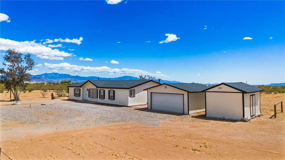 Property Photo: 6994 W Shipp Drive AZ 86413