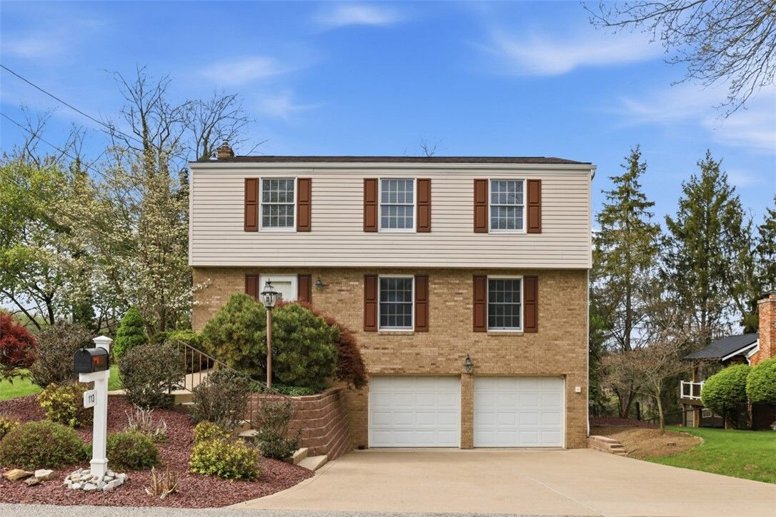 Property Photo:  113 N Harleston Dr  PA 15237 