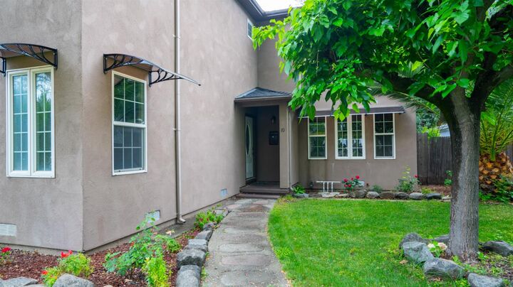 Property Photo:  10 Palm Avenue  CA 95695 