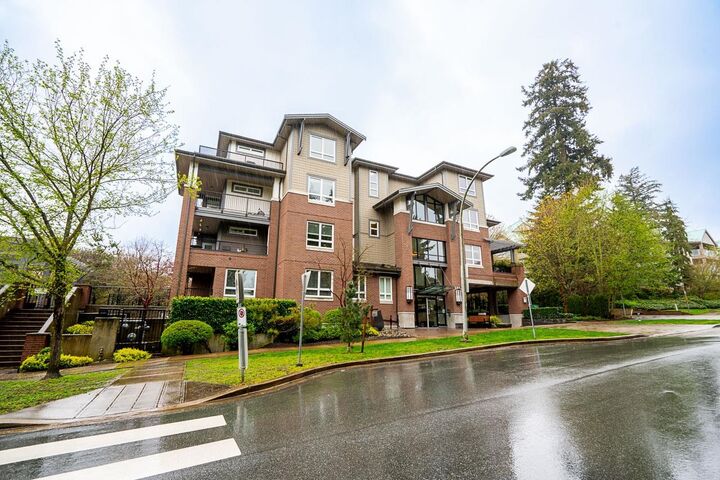 Property Photo: 308 15188 29A Avenue BC V4P 1H1