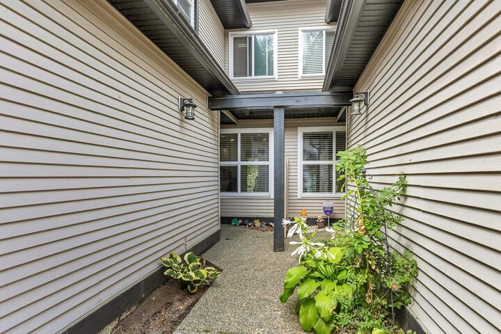 Property Photo: 36060 Old Yale Road 18 BC V3G 2E9