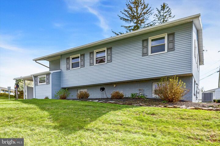 Property Photo:  129 Shirley Drive  PA 17057 